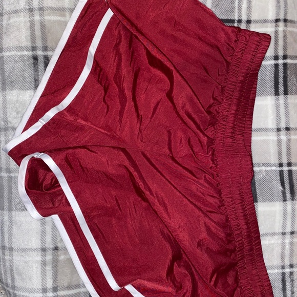 large maroon athletic shorts - Picture 1 of 2